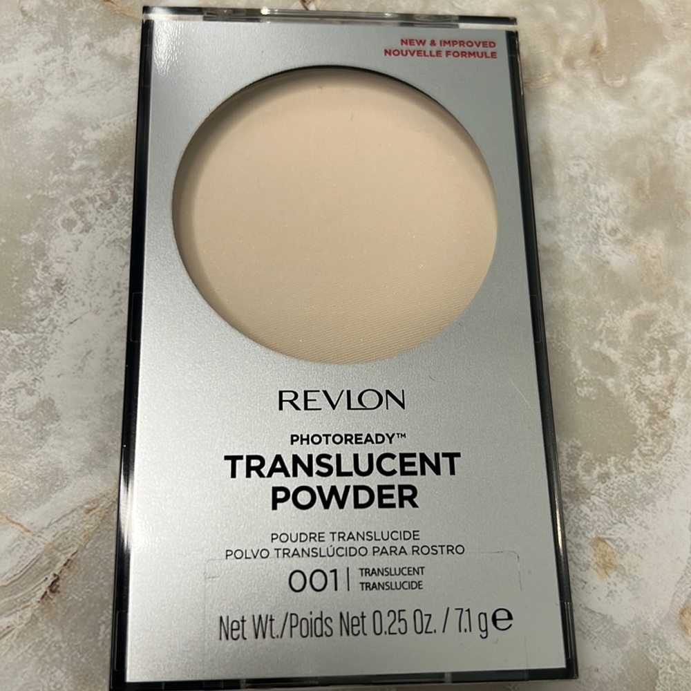 Revlon , TRANSLUCENT POWDER - 001